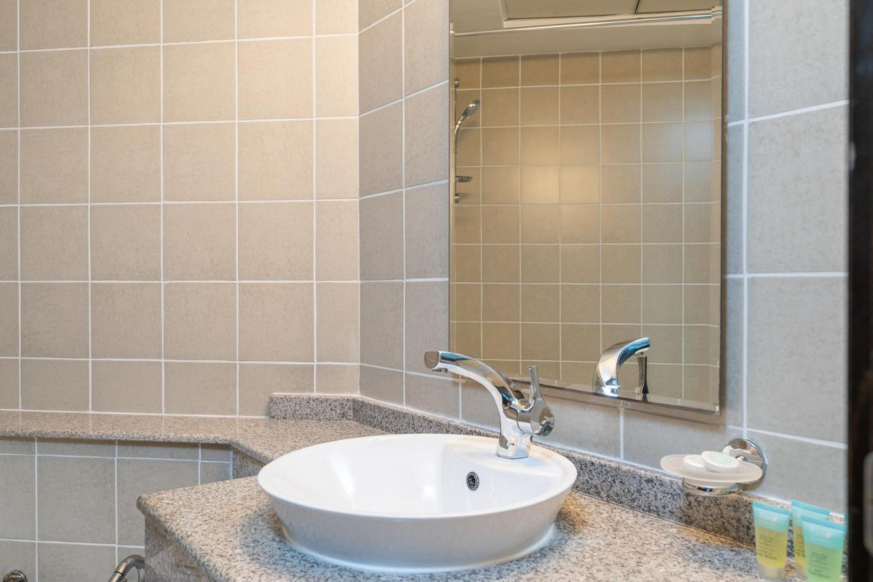 Apartment Close To Metro - Perfect For Family Dubai